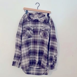 Field and stream men’s vintage flannel shirt, size XL.